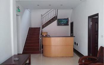 Wuhan Tianlun Holiday Hotel ภายนอก รูปภาพ