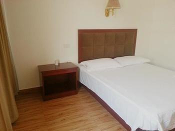 Wuhan Tianlun Holiday Hotel ภายนอก รูปภาพ